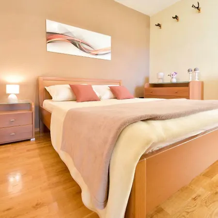 Holiday Lujo Casa vacanze Drniš