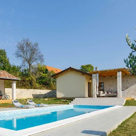 Holiday Lujo Casa vacanze Drniš