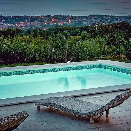 Casa vacanze Holiday Lujo Drniš