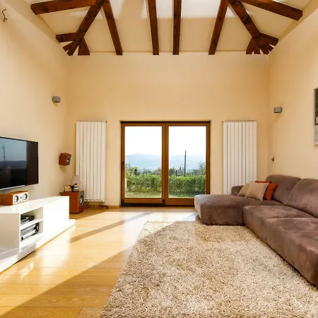 Holiday Lujo Casa vacanze Drniš